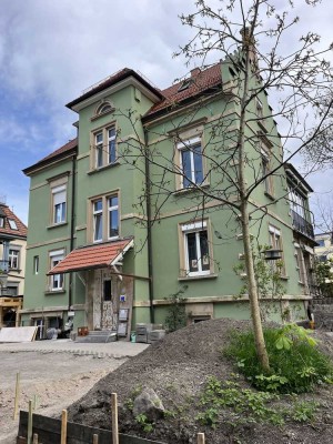 Kernsanierte, sonnige Wohnung in Gründerzeitvilla im 1. OG mit Einbauküche in Konstanz