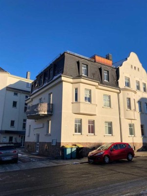 Charmante DG Maisonette 3-Zimmer mit Laminat und Balkon in guter Lage!