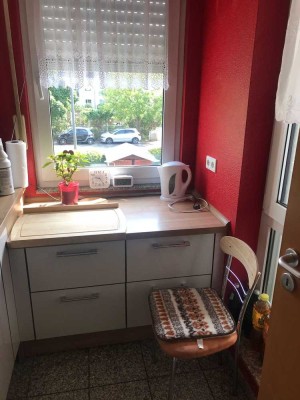 Stilvolle 2-Zimmerwohnung mit Einbauküche, Balkon und Tiefgaragenstellplatz in Leverkusen
