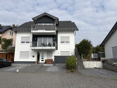 Wohnung mit Balkon: attraktive 3-Zimmer-DG-Wohnung in Spessart