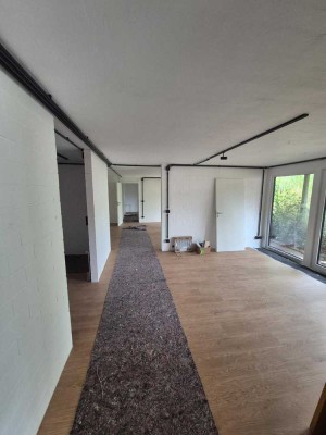 Helle 2-Zimmer Wohnung in Burg/Höhscheid