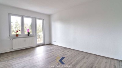 familienfreundliche 4 Zi.-Whg. mit Balkon und PKW-Stellpl.