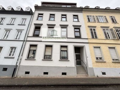 AS IMMOBILIEN: 3-Zi.-Altbauwohnung 1.OG | mit klassischem Charme - Balkon