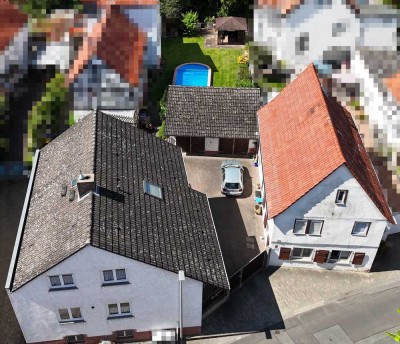 Zwei Häuser, ein Grundstück - viel Platz, Potential und Geschichte auf 717 m²