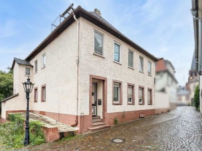 Denkmalschutz - Mehrfamilienhaus inmitten der historischen Altstadt von Aschaffenburg