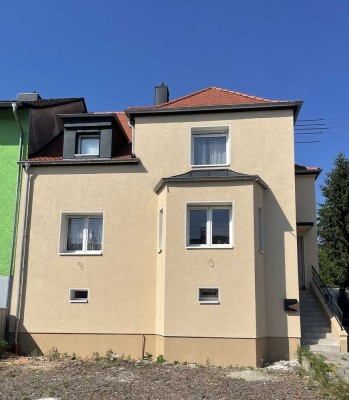 Modernisiertes Einfamilienhaus mit großzügigem Grundstück
