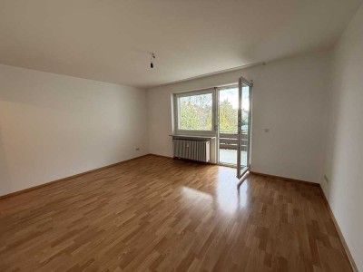 Großzügige 1-Zimmer Wohnung mit Süd Balkon und Einbauküche in München