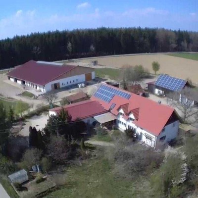 Einzigartige Reitanlage mit Wohn- und Gewerbeeinheiten