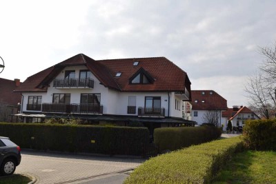 Feine Wohnung mit neuer Einbauküche und Balkon