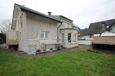 Zweifamilienhaus in Hennef sehr gute ruhige Lage 3 Bäder Kamin Erker 2 Balkone Garten Garage