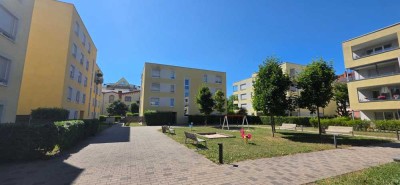 Gepflegte 3-ZKB (Baujahr 2017) mit Einbauküche, Terrasse, Gartenanteil und TG-Stellplatz