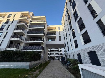 Exklusiver Erstbezug: Moderne 3-Zimmer-Wohnung mit Balkon, Tiefgarage und Top-Lage am BER