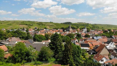 Familienfreundlich und charmant: Geräumiges Einfamilienhaus mit Garten