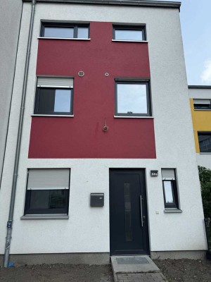 Neuwertiges Reihenmittelhaus zur Miete