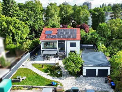 Komplett saniertes 4 Familienhaus, zentrale Lage, Garten, Terrasse, Pergola, PV-und Solaranlage