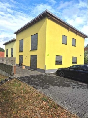 Zeitgemäße DHH mit Pultdach, Wärmepumpe & Terrasse – Attraktive Anlagechance in Wartenberg-Rohrbach