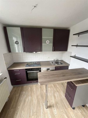 charmante 3-Zimmer-Wohnung mit Balkon und Einbauküche im Zentrum