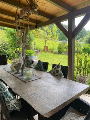Außen modern - innen angenehm warmes Ambiente, Wohnhaus in sehr ruhiger und sonniger Lage