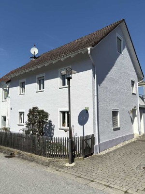 Gemütliche Doppelhaushälfte mit Garten für die ganze Familien
