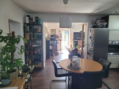 Helle 2-Zimmer-Wohnung in Offenhausen, Nähe Donau