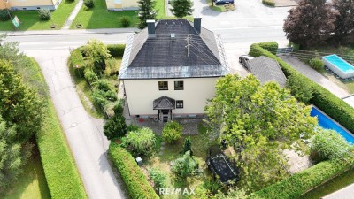 Vielseitiges Haus mit zwei Einheiten, guter Anbindung und eigenem Pool