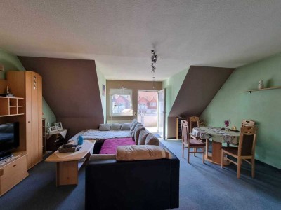 2 Raum-Wohnung mit Balkon + Stellplatz