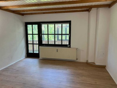 Renovierte 4-Zimmerwohnung in Engertsham mit neuer Einbauküche