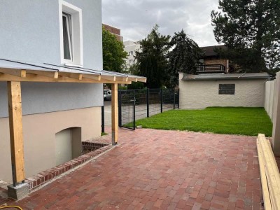 Sonnige 3-Zimmer-Wohnung mit Balkon, Einbauküche, Garage & Stellplatz - bezugsfrei ab 01.10.2025