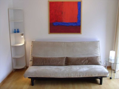 HBF-nahes helles Appartement provisionsfrei, chic möbliert, Loggia, Keller, incl. Tiefgarage