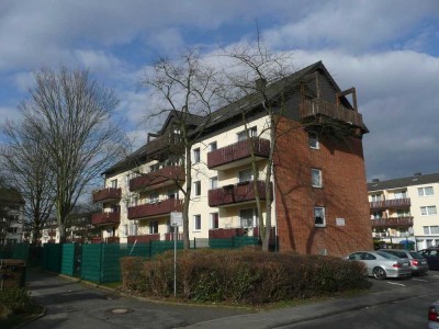 Schöne 4-Zimmer-Wohnung im 1. OG mit Balkon zu vermieten