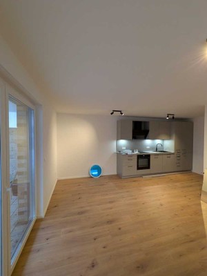 Barrierefreie 2,5 ZKB Wohnung in Haßloch mit Küche, Terrasse + Parkplatz