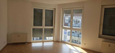 Helle 1 Zimmer- Wohnung ***AUFZUG***