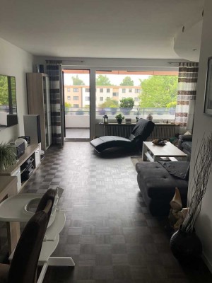 Moderne 4-Zimmer-Wohnung offener Küchenbereich Parkett Balkon Tiefgaragenstellplatz