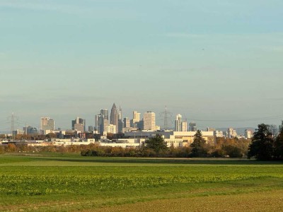 Mit nur wenigen Schritten zu diesem schönem Blick. 2 Zi. Whg. in Liederbach am Taunus. 1A Infrast.