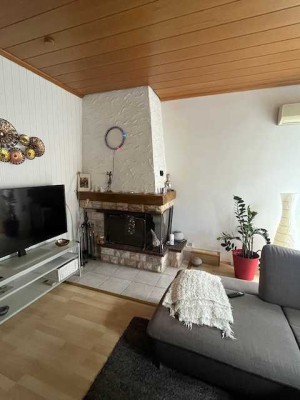 Direkt an der Fußgängerzone, großes Wohn-u. Geschäftshaus, 2 Garagen, Hofbereich, gesicherte Mietein