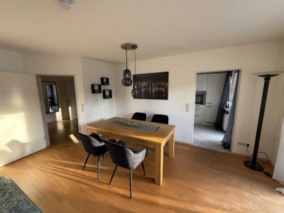 Top Lage-sehr schöne Wohnung-Voll Möbliert- Balkon- Garage-