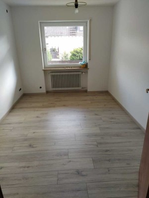 Schöne 5-Zimmer-EG-Wohnung mit Einbauküche in Höchstadt