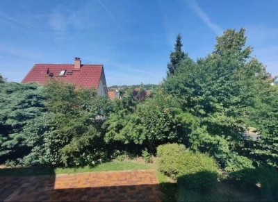 Erstbezug nach Sanierung:  2,5-Zimmer-ELW mit EBK und FBH