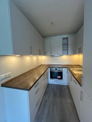 Erstbezug nach Sanierung - Herrliche 3-Raum-Wohnung mit Balkon und EBK in Cottbus