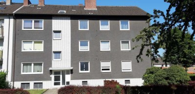 Freundliche und modernisierte 2,5-Zimmer-Wohnung mit Balkon