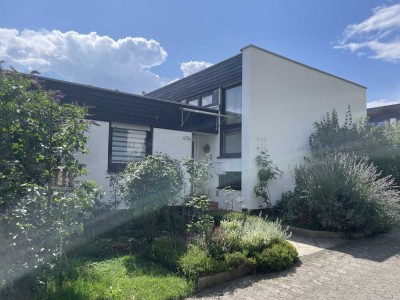 Gepflegter Reihenbungalow in ruhiger Lage von Stein-Deutenbach!