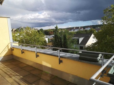 Schnuckelige  2,5 Zimmer Penthouse Wohnung mit herrlichem Weitblick in Böblingen-71034