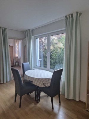 Gemütliche 2 Zimmerwohnung mit Wintergarten, möbiliert