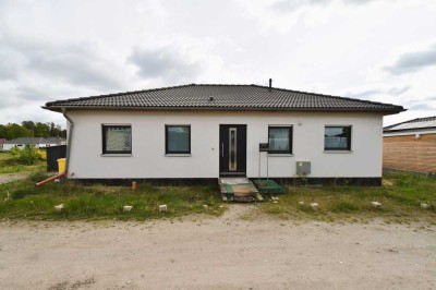 Moderner Bungalow im Erholungsgebiet am Bernsteinsee