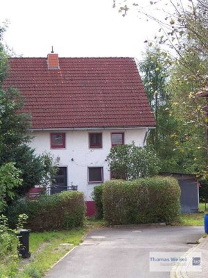 Schnuckeliges Haus mit herrlichem Grundstück