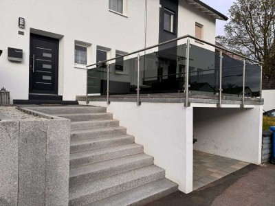 Kernsaniert, geräumig & luxuriös - Modernes Wohnen im Eigenheim auf 3 Etagen mit Garten & Garage!