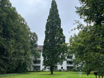 Zentral und doch im Grünen! Wunderschön modernisierte Etagenwohnung in Gladbeck