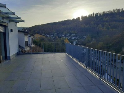 Neubau Maisonette mit Charme eines Einfamilienhauses und großer Aussichtsterrasse