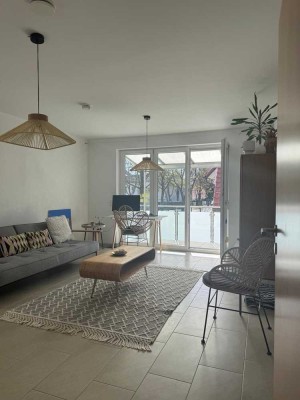Lichtdurchflutete neuwertige 2-Zimmer-Wohnung in Dachau-Süd