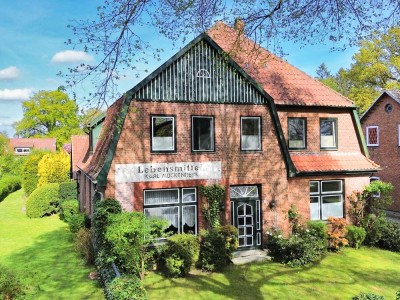 Charmantes Mehrfamilienhaus mit Baugrundstück und viel Potenzial
